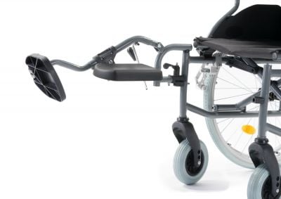 Beinstütze von Multiomotion M6 Rollstuhl