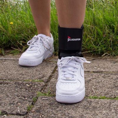 Gladiator Sports Leichte Knochelbandage mit Bändern nahaufnahme