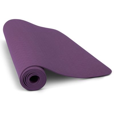workout zu hause pakket yoga mat lila aufgerollt